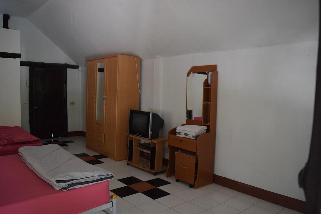 Ban Sabai Sabai Guest House Kanchanaburi Quarto foto