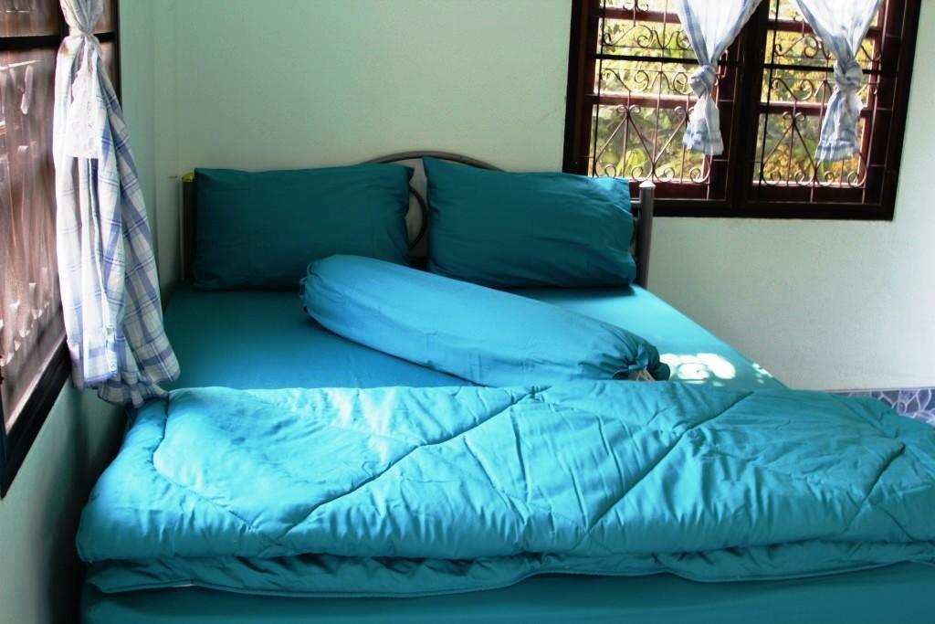 Ban Sabai Sabai Guest House Kanchanaburi Quarto foto
