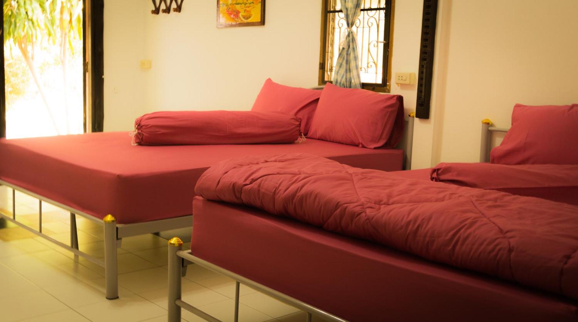 Ban Sabai Sabai Guest House Kanchanaburi Quarto foto